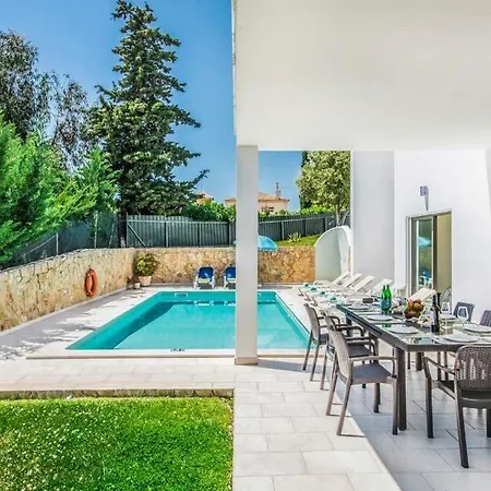 Areias De Sao Joao Sleeps 8 Pool Air Con Wifi *